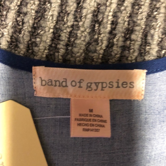 Adorable floral romper - Picture 3 of 5